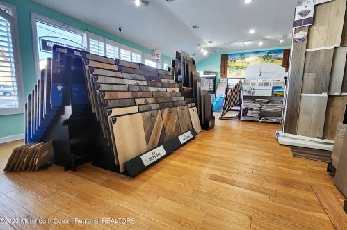 1800 Grand Central Ave, Lavallette NJ  08735-2130 exterior