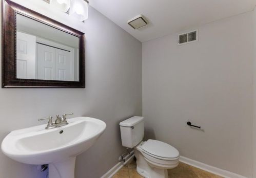 866 Lenox Oaks Cir, Atlanta GA  30324-2839 exterior