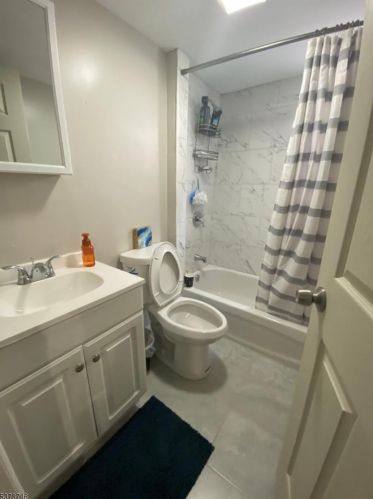 205 Park Ave, Paterson NJ  07501-2316 exterior