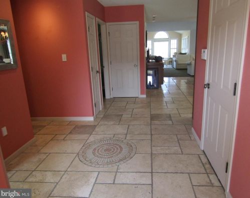 64 Duncan St, Lancaster, PA 17602-4095