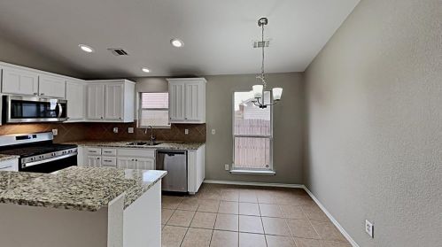 6249 Geneva Ln, Fort Worth, TX 76131-1318