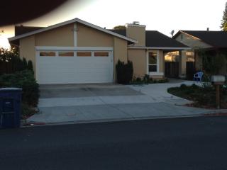 923 Hamilton Ave, Milpitas CA  95035-3516 exterior