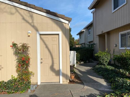 104 Arcadia Dr, Vacaville, CA 95687-3349