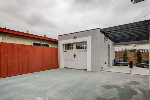 13226 Jefferson Ave, Hawthorne CA  90250-5927 exterior