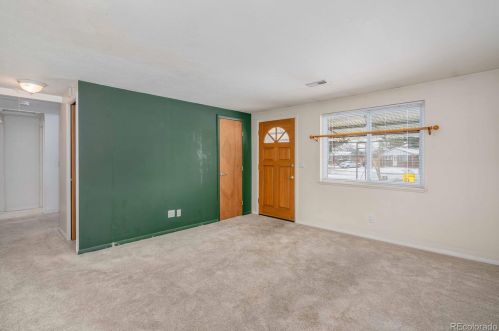 6800 53rd Ave, Arvada, CO 80002-3906