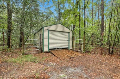 974 Arnsdorff Rd, Stillwell, GA 31329-3950
