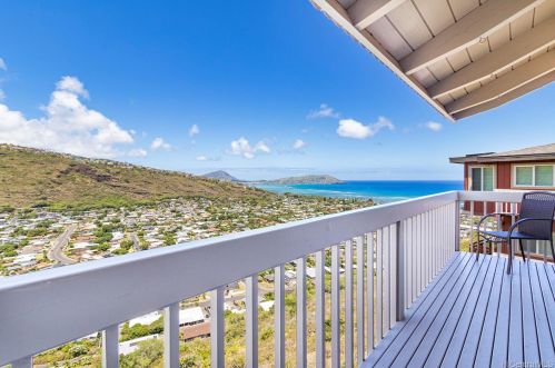 5307 Poola St, Honolulu HI  96821-1536 exterior