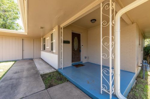 4313 Bonnie Dr, Fort Worth TX  76116-1441 exterior