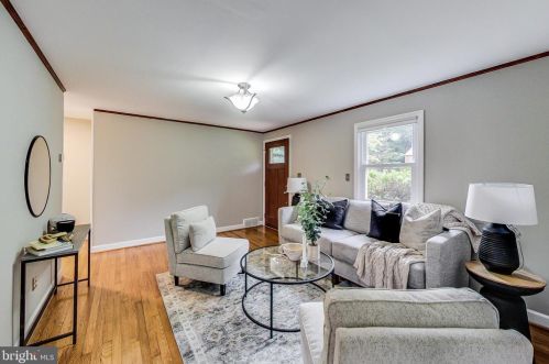 6608 Gude Ave, Silver Spring MD 20912-4827 exterior