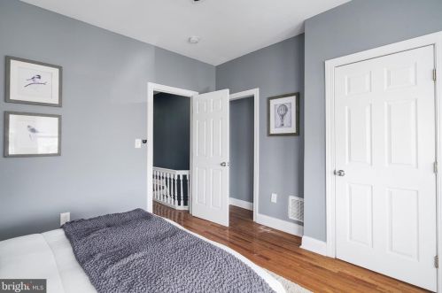 1320 61 St, Philadelphia PA 19151-3924 exterior