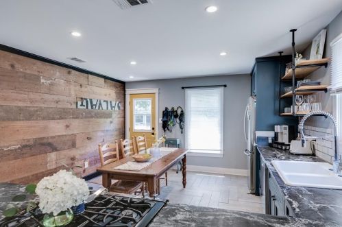 1618 6th Ave, Fort Worth TX  76104-4331 exterior