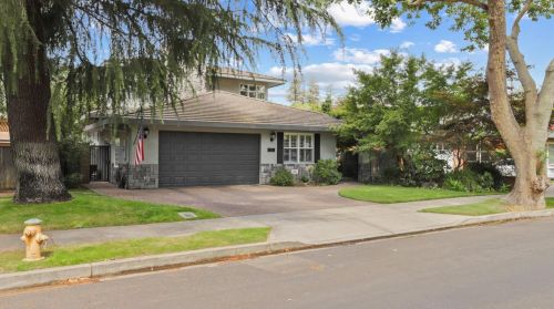 211 Crescent Ave, Lodi, CA 95240-1803