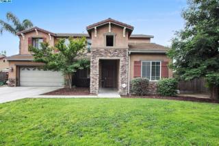 4349 Sweet Ct, Visalia, CA 93291-4042