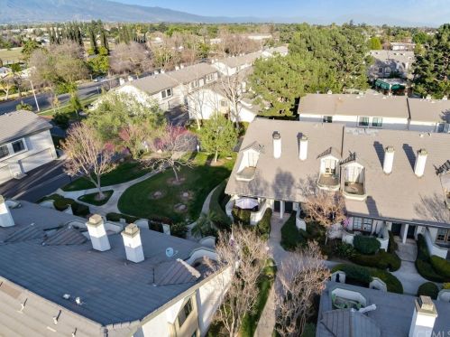 976 Arrow Hwy, Upland CA 91786-7410 exterior