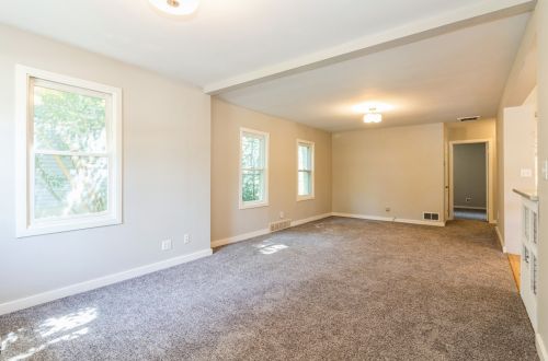 126 3rd Ave, Mokena, IL 60451-1727