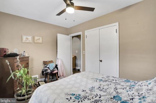 1378 Valley Rd, Berkeley Springs WV  25411-4801 exterior