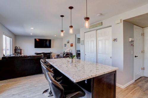 6067 Quatar Way, Aurora CO 80016-7134 exterior