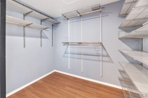 1597 Parkview Dr, Vista CA  92081-8750 exterior