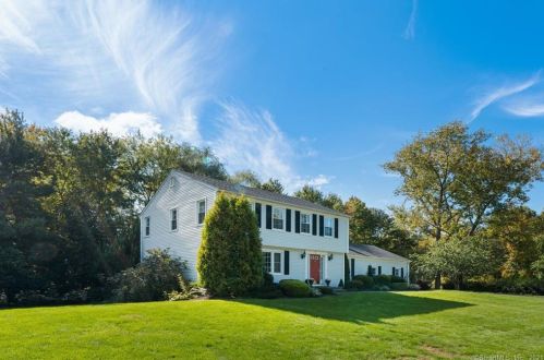 795 Rustic Ln, Cheshire, CT 06410-2655