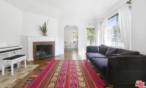 807 Verdugo Rd, Glendale CA  91206-2536 exterior