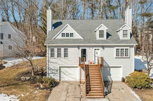 18 Wingate Ln, Dover, NH 03820-4497