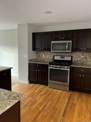 8101 Mobile Way, Englewood CO 80112-4619 exterior