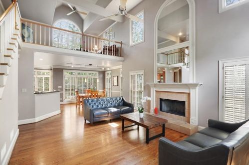 3027 Lanier Dr, Atlanta GA  30319-2744 exterior