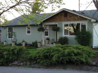 3250 B St, Springfield OR  97478-5868 exterior