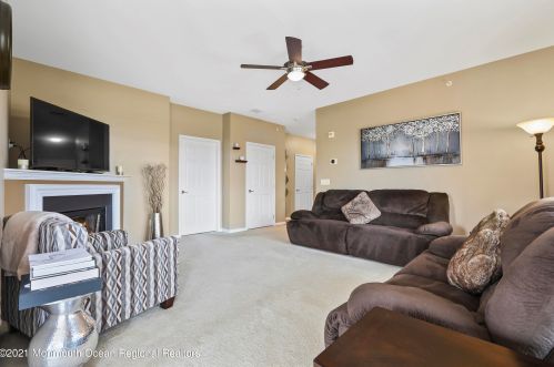 631 Ml Pond Way, Tinton Falls NJ 07724-2478 exterior