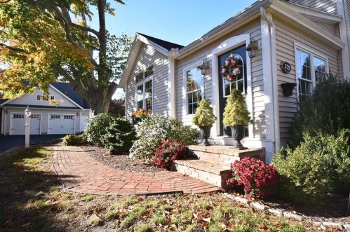 579 Stafford Ave, Bristol, CT 06010-4629