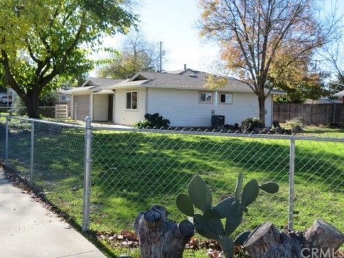 1330 1st St, Corning, CA 96021-3208