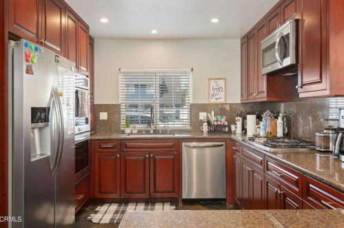 2148 Abraham St, Simi Valley CA  93065-3543 exterior