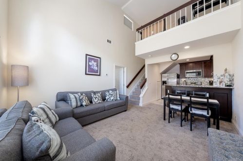 11511 Fury Ln, El Cajon, CA 92019-6308