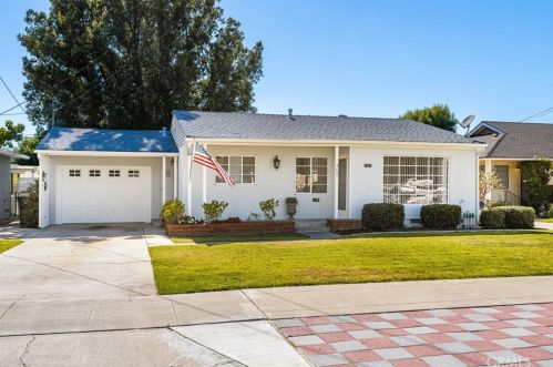460 Cambridge St, Orange CA  92866-1150 exterior