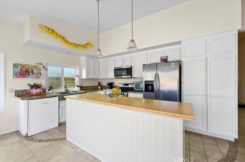 48 Carver, Irvine CA  92620-3319 exterior
