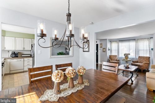 10 Gloucester Ln, Trenton NJ  08618-1006 exterior