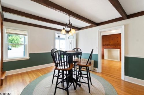 21 Beaver Ave, Annandale, NJ 08801-3062