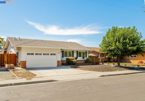967 Lynn St, Livermore, CA 94550-3522