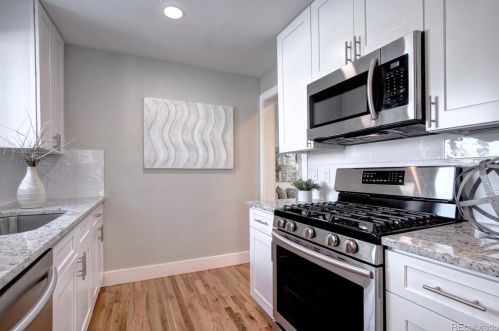 2396 Poplar St, Denver CO  80207-3561 exterior
