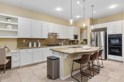1094 Crimson Dr, San Marcos, CA 92069-1195
