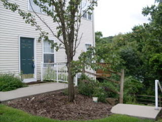 401 Boulder Ridge Dr, Dover NJ  07869-1637 exterior