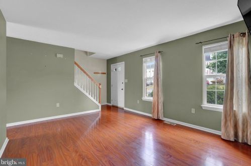 2797 Woodmont Dr, York, PA 17404-7826