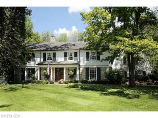 32425 Woodsdale Ln, Cleveland OH  44139-1343 exterior