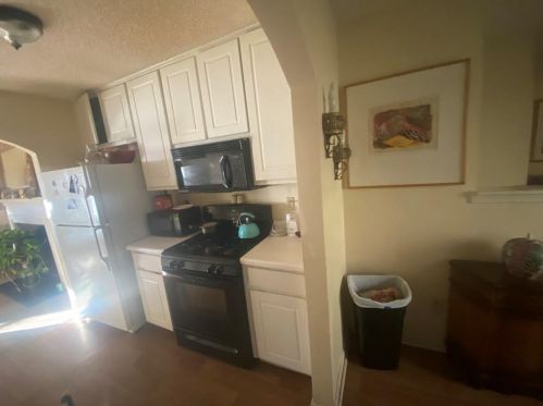 6758 Biscayne Blvd, Rex GA 30273-2245 exterior