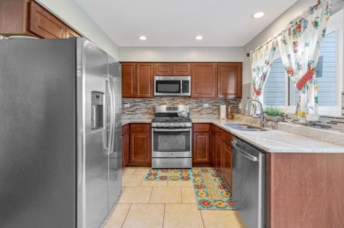 767 Colorado Ct, Carol Stream IL  60188-9214 exterior