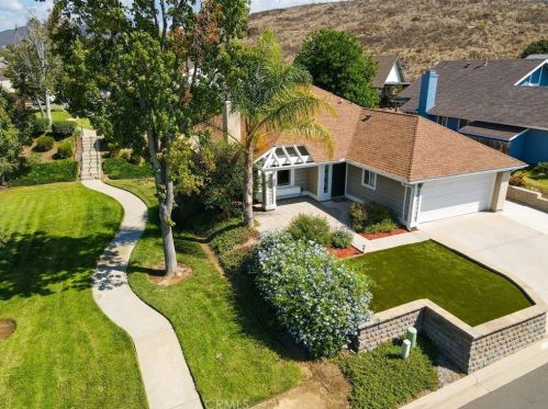 422 Auburn Ave, San Marcos, CA 92069-1885