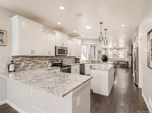 2210 Washington St, Denver, CO 80205-3224