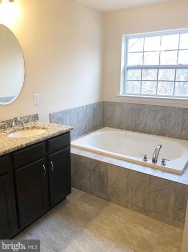 16 Stoneham Rd, Trenton NJ exterior