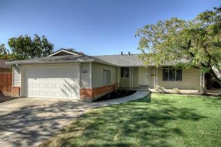 1333 Beverly Pl, Tracy, CA 95376-3357