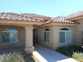 14519 Galleon Ln, Helendale, CA 92342-7776